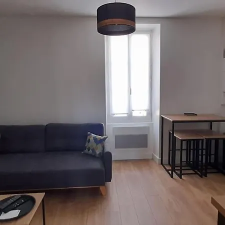 Bel Appartement Rez-De-Chaussee Cour Proche Centre Bourges Exterior photo