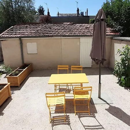 Bel Appartement Rez-De-Chaussee Cour Proche Centre Bourges Exterior photo